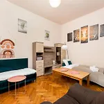Park Strzelecki Cosy Studio